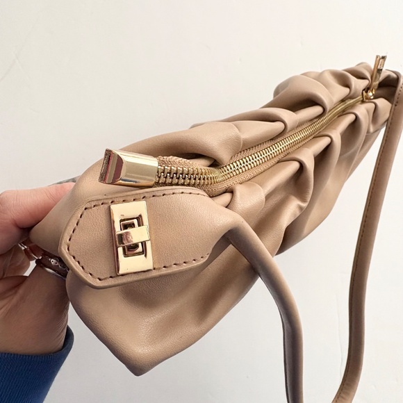 8 other reasons puff shoulder baguette bag - Picture 7 of 10